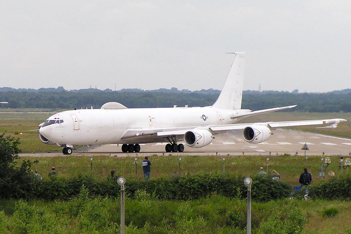 Старенький "самолет Судного дня" Boeing E-6 Mercury / фото wikimedia.org Старенький "самолет Судного дня" Boeing E-6 Mercury / фото wikimedia.org