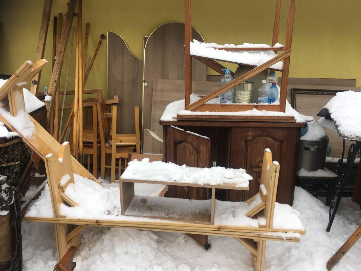 У Львові знесли скандальний самобуд УПЦ МП (фото, відео)