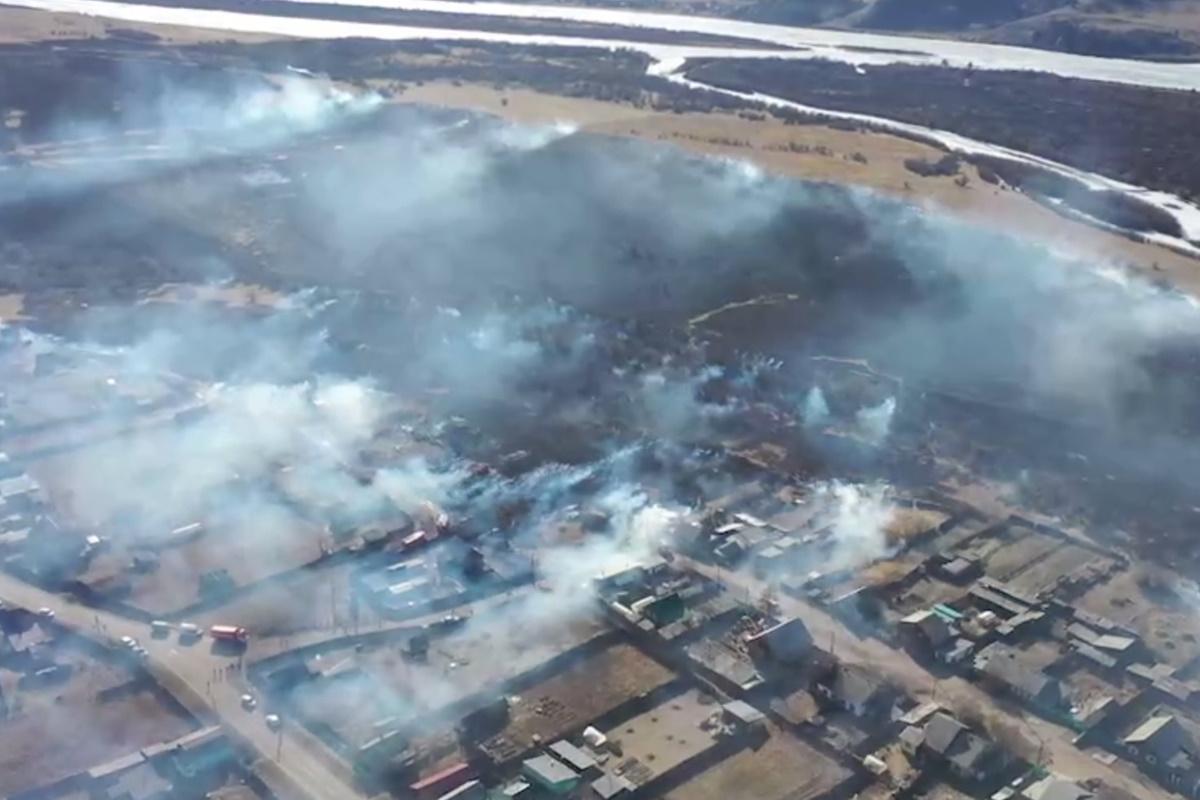 Бурятські пожежники спалили півсела / скріншот Бурятські пожежники спалили півсела / скріншот