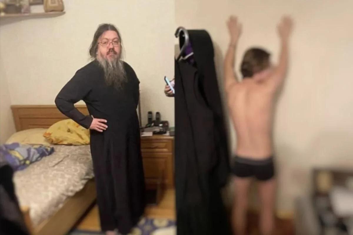 В Черновцах избили епископа, которого застукали с хористом / коллаж УНИАН В Черновцах избили епископа, которого застукали с хористом / коллаж УНИАН