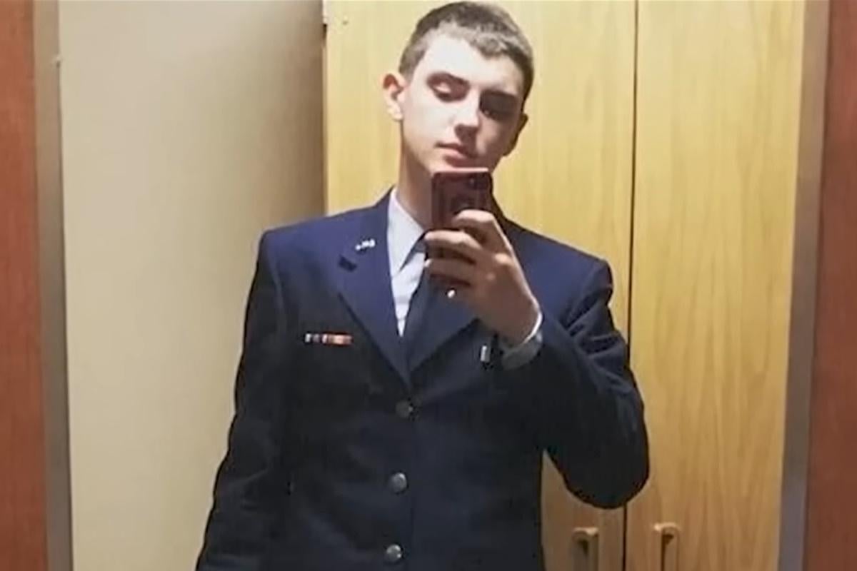 Навесні юний нацгвардієць Злив у Мережу половину секретів Америки / скріншот