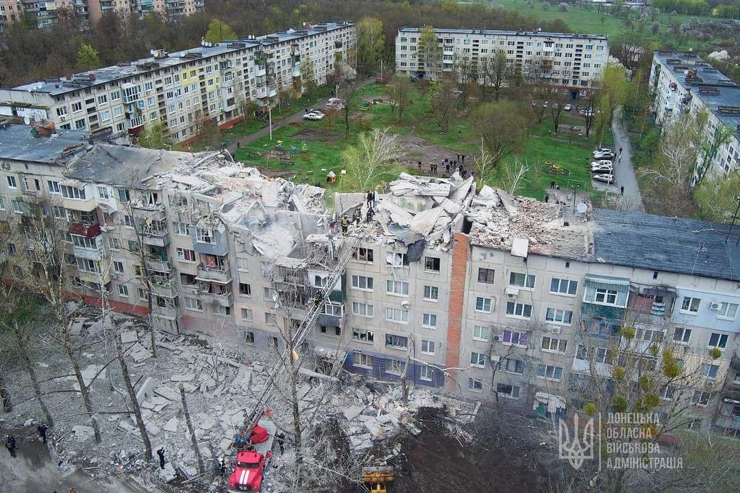 Российские ракеты убили отца и двухлетнего сына в Славянске / фото t.me/pavlokyrylenko_donoda Российские ракеты убили отца и двухлетнего сына в Славянске / фото t.me/pavlokyrylenko_donoda