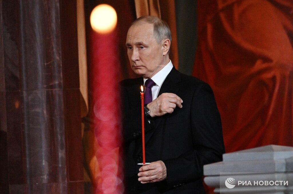 Путин приехал на Пасхальное богослужение, сеть отреагировала / t.me/rian_ru Путин приехал на Пасхальное богослужение, сеть отреагировала / t.me/rian_ru