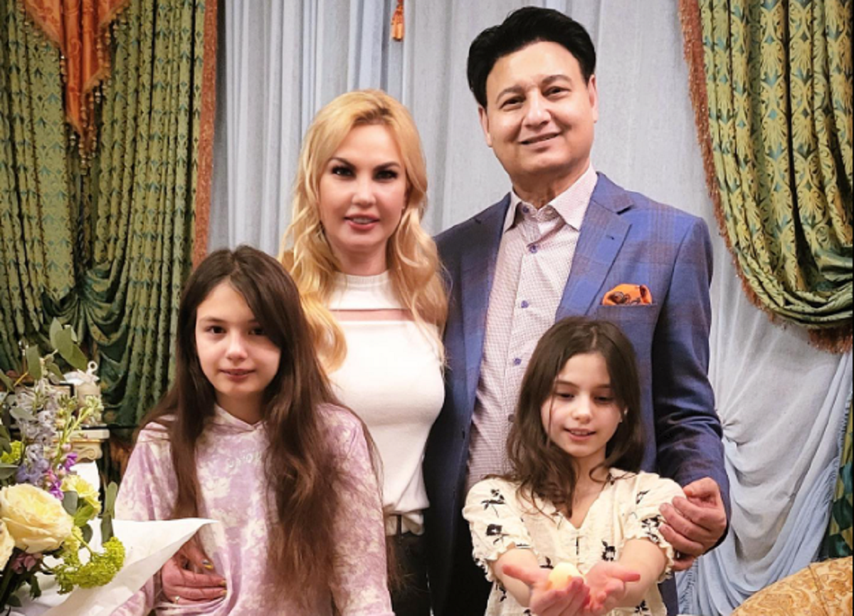 Камалія з чоловіком і дітьми / facebook.com/kamaliya.zahoor Камалія з чоловіком і дітьми / facebook.com/kamaliya.zahoor