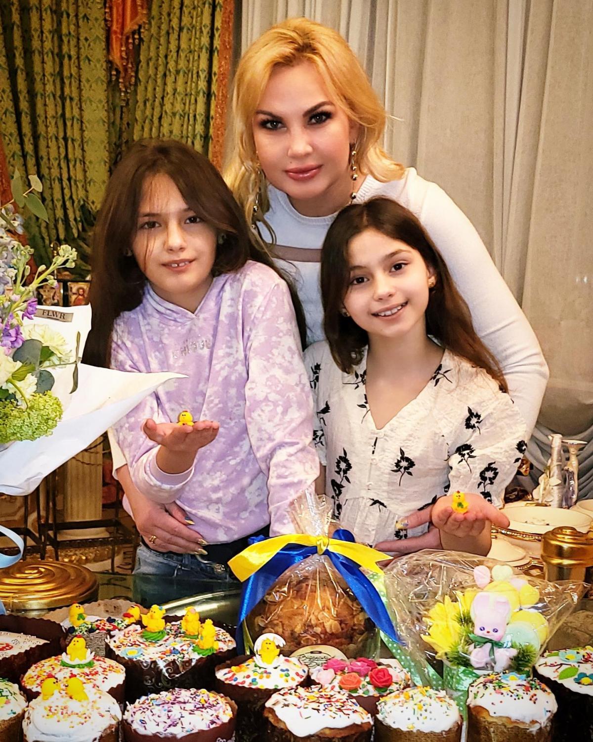 Камалія зі своїми дітьми / facebook.com/kamaliya.zahoor Камалія зі своїми дітьми / facebook.com/kamaliya.zahoor