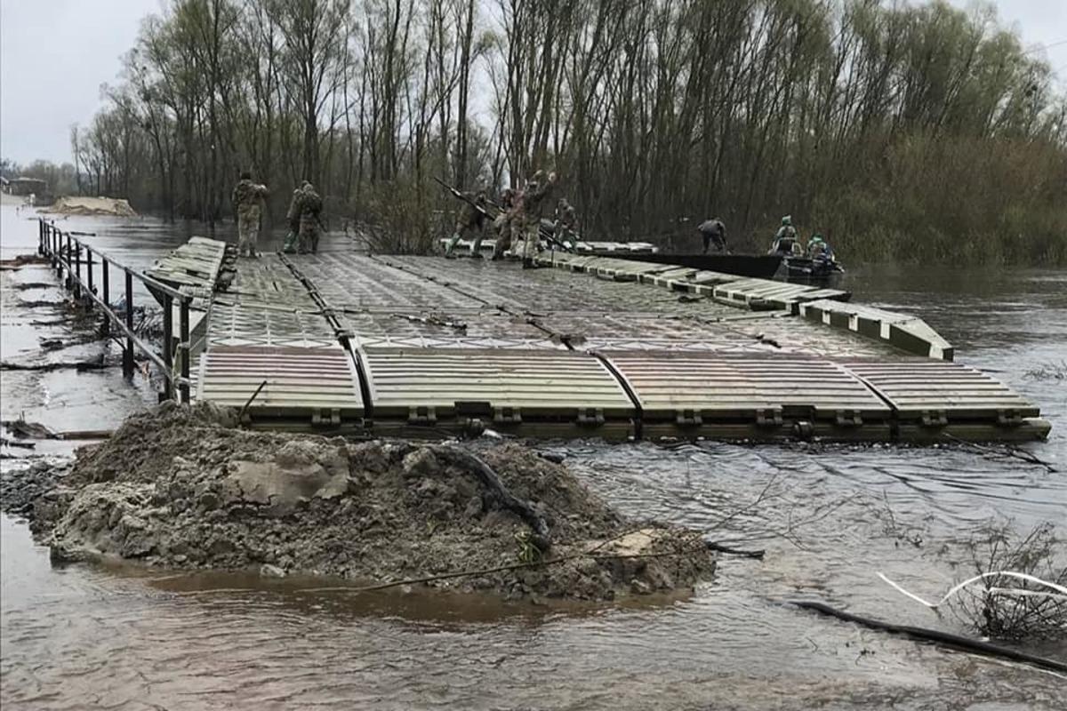 У Київській області тепер є понтонна переправа / фото facebook.com/JointForcesCommandAFU У Київській області тепер є понтонна переправа / фото facebook.com/JointForcesCommandAFU
