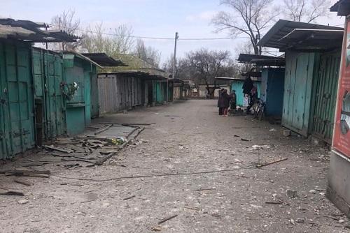 Внаслідок обстрілу Українська на Донеччині поранено десятеро людей (фото) Внаслідок обстрілу Українська на Донеччині поранено десятеро людей (фото)