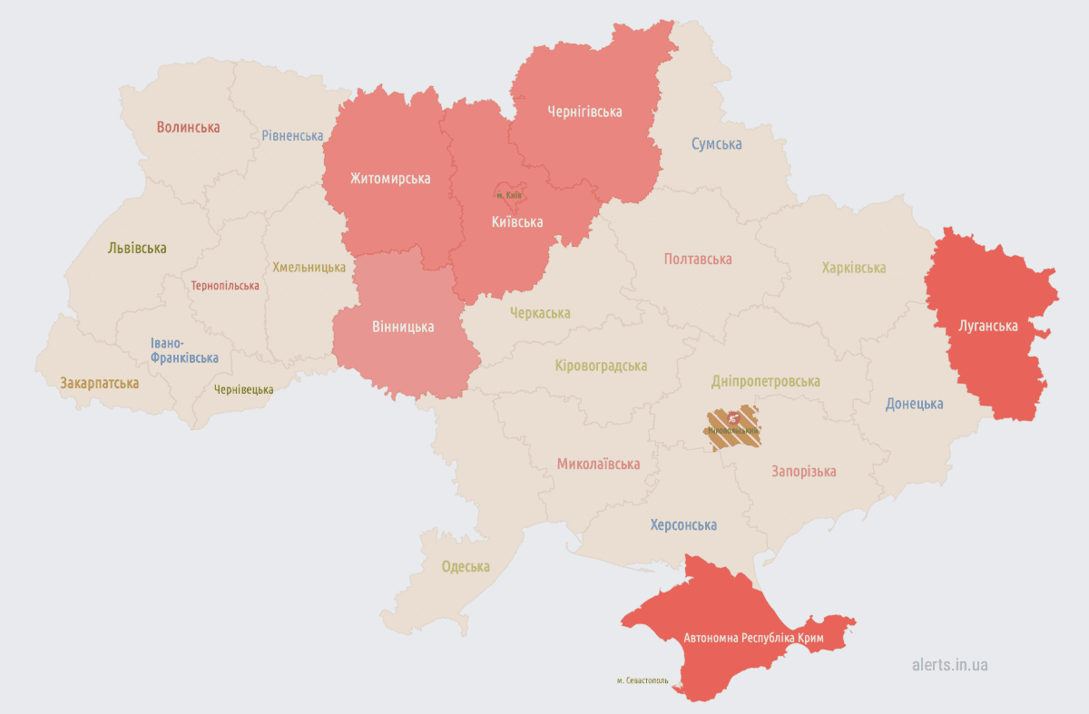 Карта тривог станом на 01:56 21 квітня / скріншот Карта тривог станом на 01:56 21 квітня / скріншот