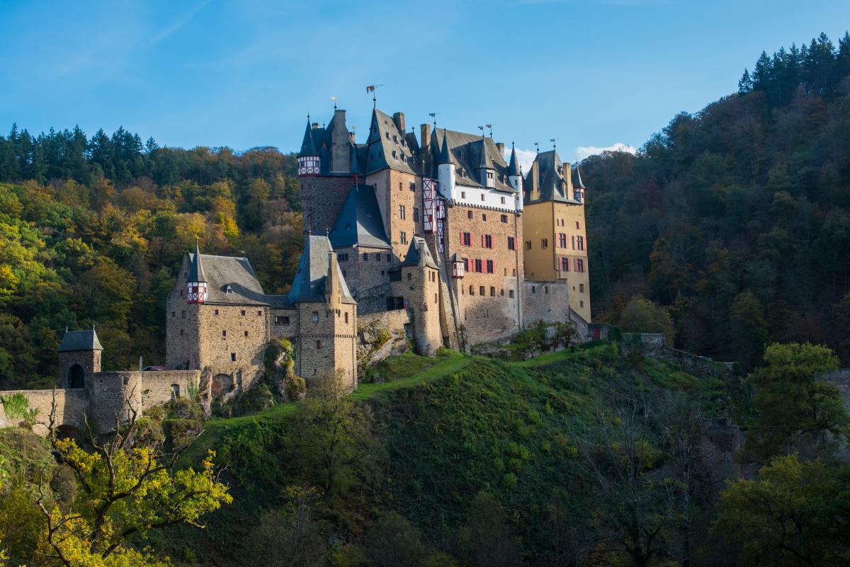 Замок Эльц – один из самых известных в Германии / фото ua.depositphotos.com