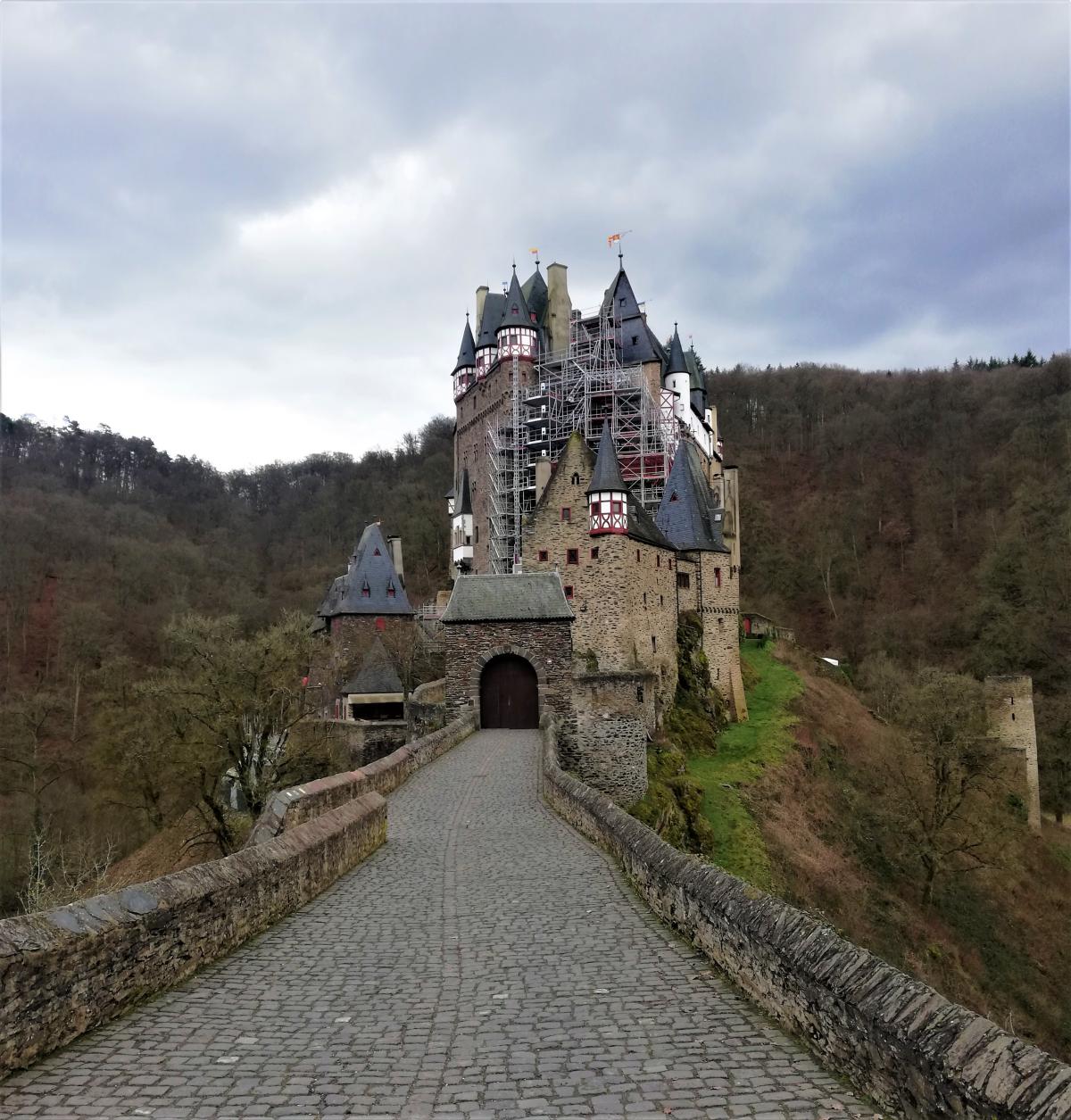 Замок Эльц открыт с апреля по ноябрь / фото Марина Григоренко