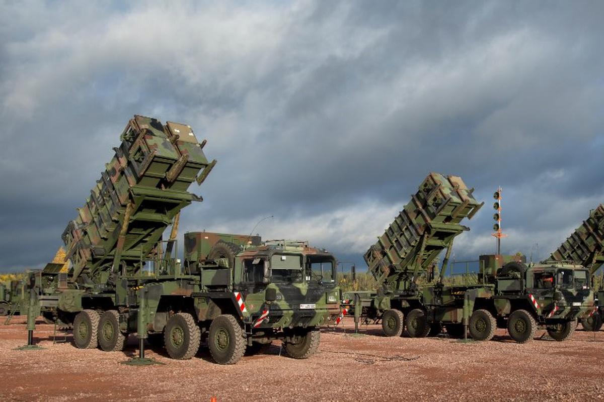 Patriot та SAMP-T показали, як можуть нищити ракети ворога / фото twitter.com/oleksiireznikov