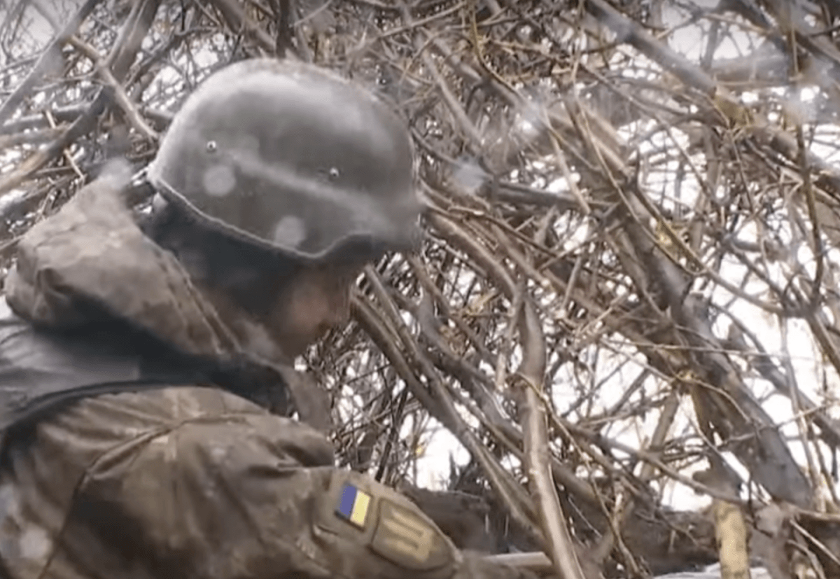 Погода допомагає бійцям вибивати ворога / скріншот Погода допомагає бійцям вибивати ворога / скріншот