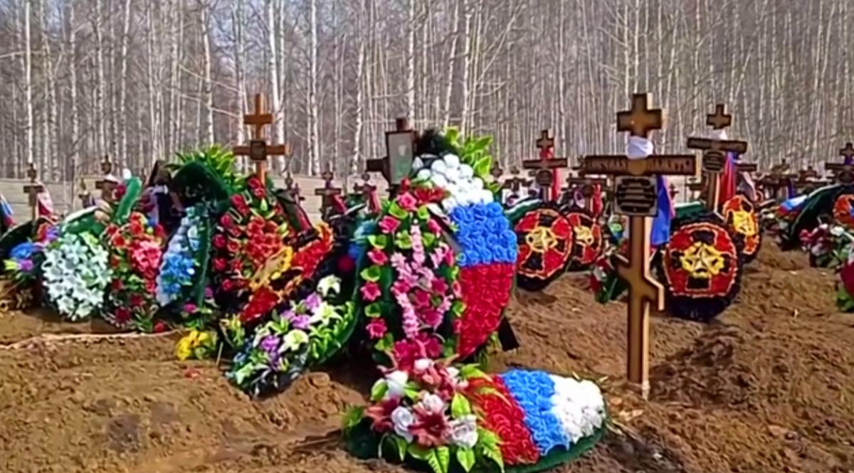В России обнаружили массовое захоронение оккупантов / скриншот с видео В России обнаружили массовое захоронение оккупантов / скриншот с видео