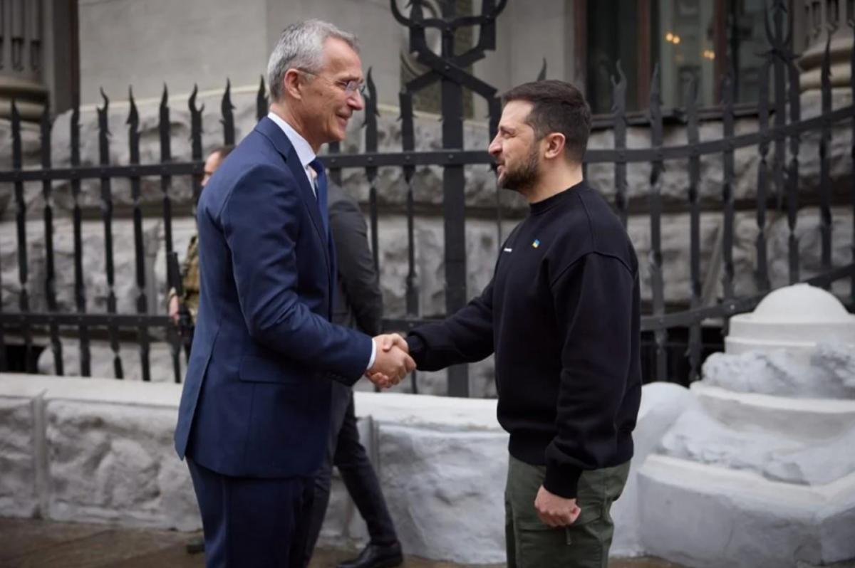 Столтенберг поддерживает удары по России / фото president.gov.ua Столтенберг поддерживает удары по России / фото president.gov.ua