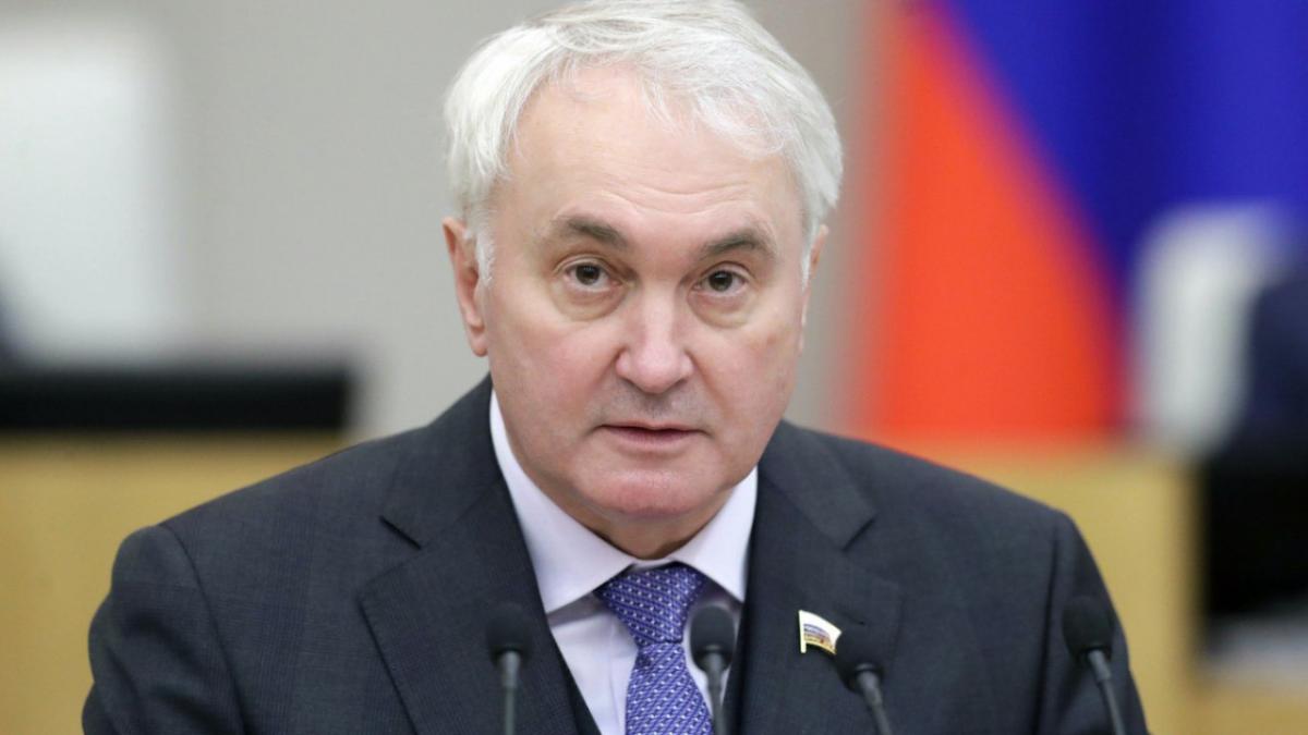 В Держдумі визнали, що їхня армія не здатна захищати кордони РФ: шукають 'добровольців' В Держдумі визнали, що їхня армія не здатна захищати кордони РФ: шукають 'добровольців'