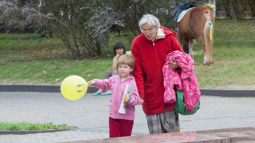 'Б'є і хоче довести до самогубства': з'явилися деталі вилучення доньки у найстаршої мами України 'Б'є і хоче довести до самогубства': з'явилися деталі вилучення доньки у найстаршої мами України