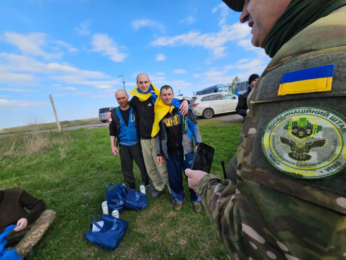 Из российского плена удалось освободить еще более 40 украинцев Из российского плена удалось освободить еще более 40 украинцев