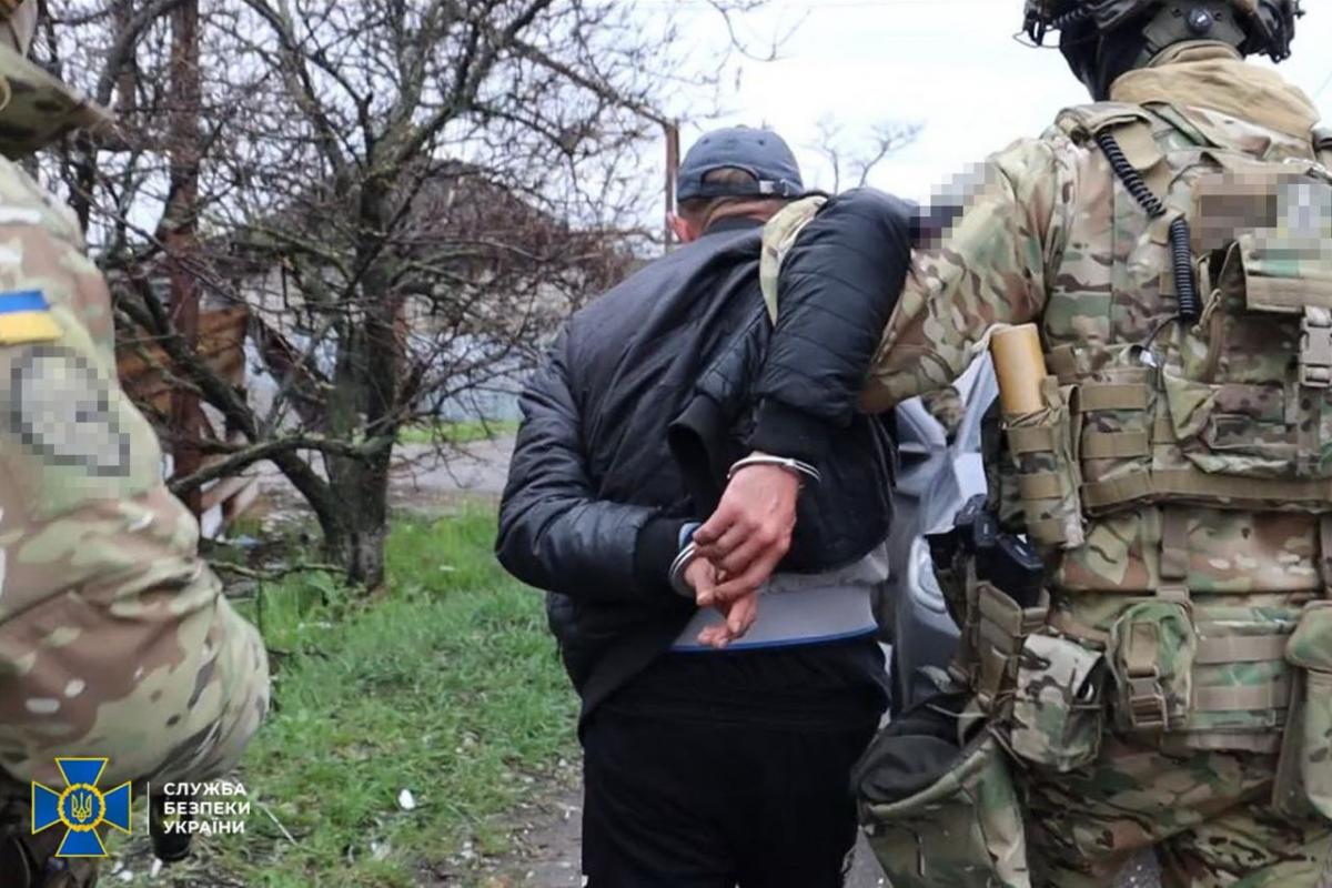 У Лимані затримали зрадника / фото СБУ У Лимані затримали зрадника / фото СБУ