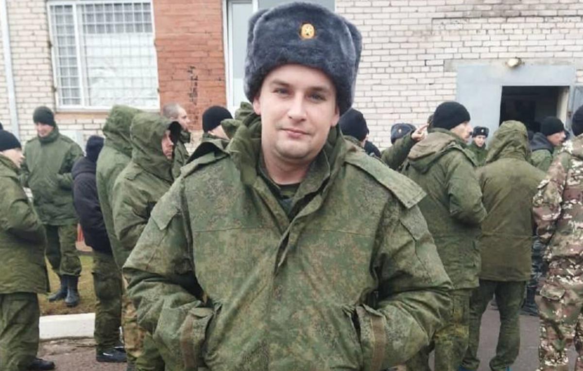 Росіянин у подробицях розповів, як жорстоко страчує українських військовополонених / фото з соцмереж Росіянин у подробицях розповів, як жорстоко страчує українських військовополонених / фото з соцмереж