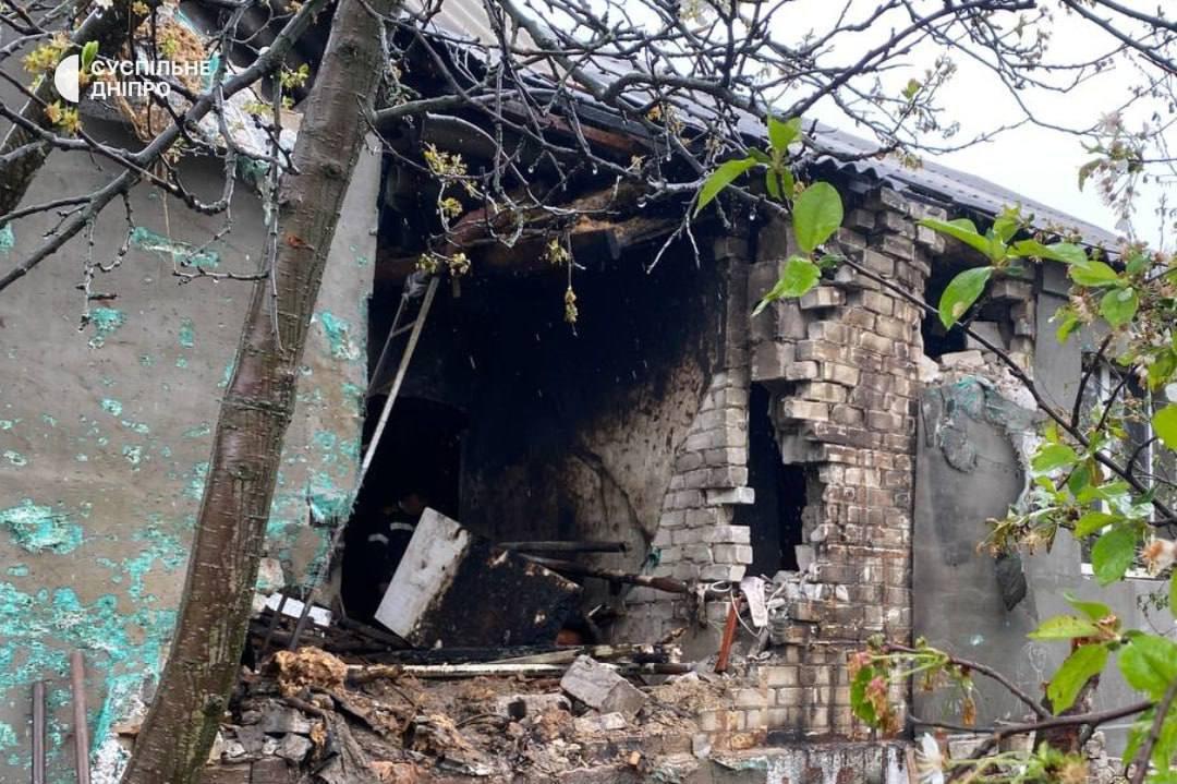 Будинок у Дніпрі, в якому загинула жінка та дитина / фото Суспільне Будинок у Дніпрі, в якому загинула жінка та дитина / фото Суспільне