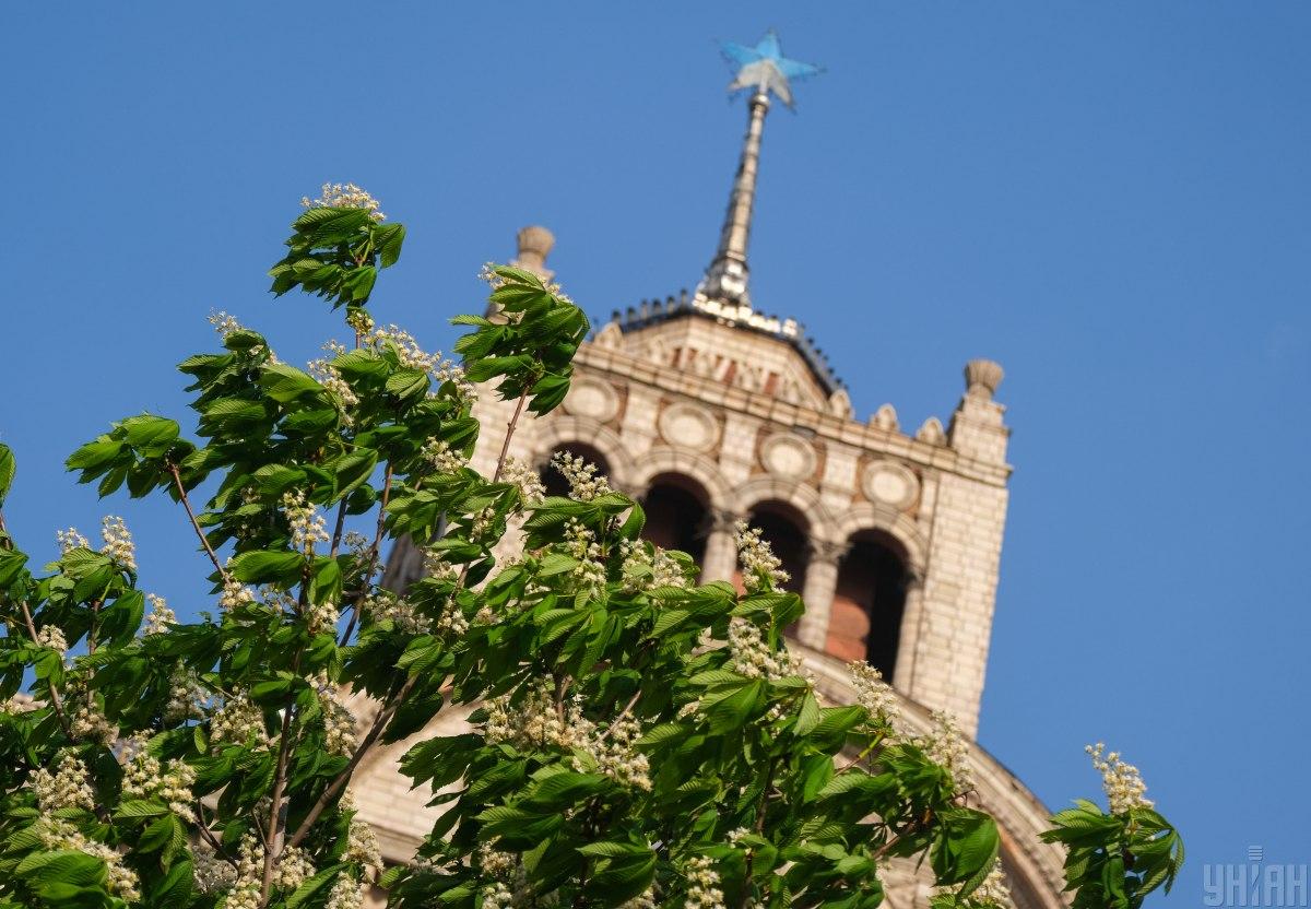 2 мая в Киеве будет тепло / фото УНИАН 2 мая в Киеве будет тепло / фото УНИАН