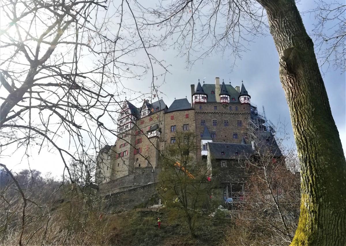 Фото Замок Эльц в Германии 21 апреля 2023