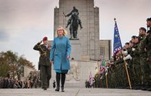 Чехія все ще зберігає резерви для військової підтримки України – міністерка оборони