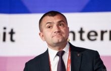 Мер Хмельницького відреагував на побиття військового попами УПЦ МП: хоче забрати землю