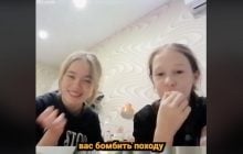 "Папа поехал вас бомбить": российские школьницы шокировали своей реакцией на убийства украинцев (видео)