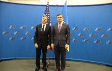 Украина нуждается в гораздо большей помощи, чем было обещано - генсек НАТО