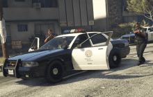 Игрок показал, насколько глупыми могут быть полицейские в GTA V (видео)