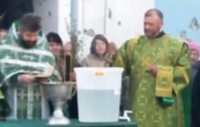 "Націоналіста" Добкіна помітили за новим заняттям: прислужував в УПЦ МП (відео)