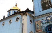 Нічого святого: напередодні Великодня росіяни обстріляли церкву у Херсоні (відео)
