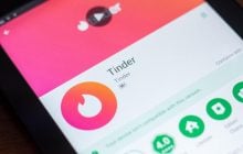 Знакомиться придется на улице: Tinder уходит из России