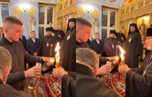 Благодатный огонь прибыл в Украину (фото)