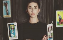 Таролог рассказала, что ждет Украину в мае: "Будет грустно, жестко"