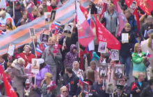 В британской разведке объяснили, что кроется за отменой маршей "Бессмертного полка"