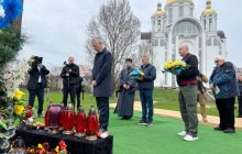 Генеральный секретарь НАТО Йенс Столтенберг посетил Бучу (фото)