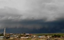 Постраждалі від землетрусу райони Туреччини накрив потужний смерч (відео)