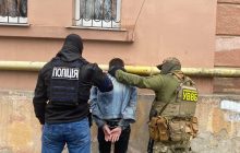 В Одесской области молодчик захотел подсадить на опасное вещество пограничников и поплатился (фото, видео)