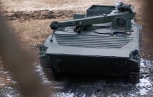 Журналісти показали "розпаковку" незамінної на полі бою БРЕМ (фото, відео)