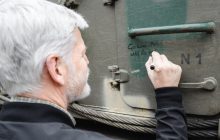 Президент Чехії залишив на українській техніці промовисте послання до росіян (фото)