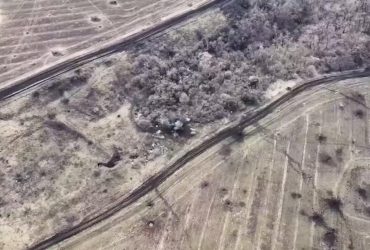 Разнесли в щепки: Залужный показал яркие кадры работы бойцов ВСУ с гаубицей L119