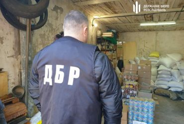 На Дніпропетровщині накрили склад з 3 тоннами крадених продуктів для військових