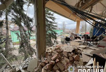 Росіяни вдарили по Кураховому на Донеччині: є масштабні руйнування (фото)