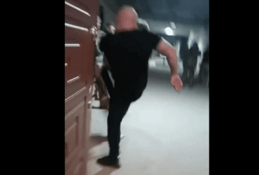 Перед судом предстанет командир взвода на Житомирщине ,который воспитывал солдата ногами