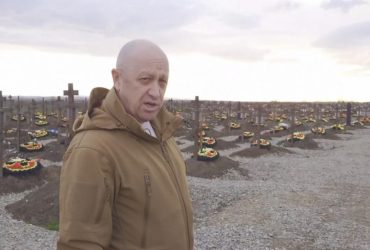 Пригожин провів екскурсію кладовищем вагнерівців: Так! Воно росте (відео)