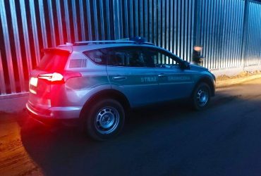 Бросали камни: группа иностранцев напала на польских пограничников на границе с Беларусью