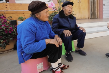 Ламали пальці і туго бинтували: який вигляд має героїня шоу Світ навиворіт з ніжками-лотосами