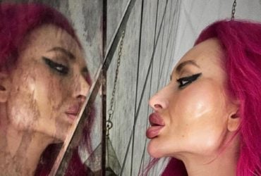 Груди скоро лопнуть: українка з найбільшими вилицями похвалилася новими операціями